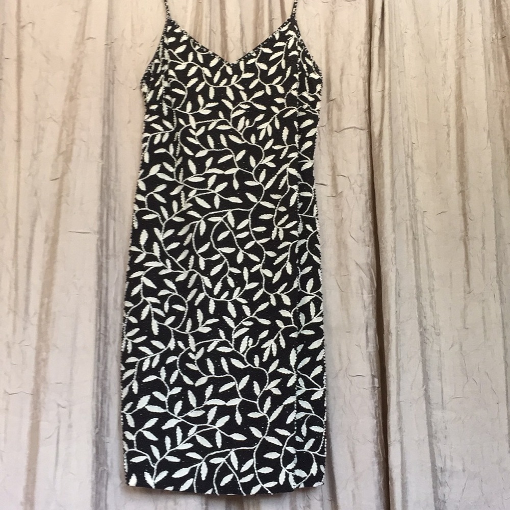 Oleg Cassini Elegant sequined mini dress